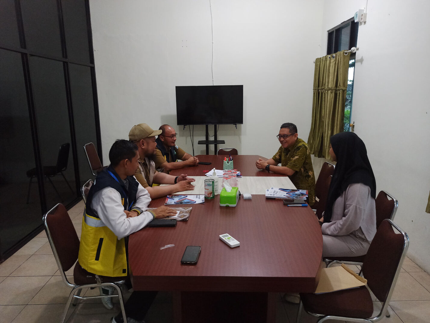 Survey Data Rantai Pasok Material dan Peralatan Konstruksi ke PT. KALIMANTAN CONCRETE ENGINEERING